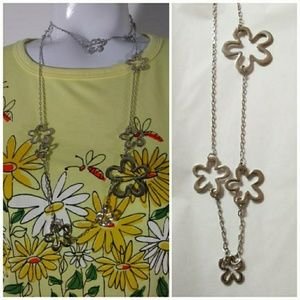 Lia Sophia Jewelry - Lia Sophia 60s mod hippie inspire flower necklace Lia Sophia Jewelry - Lia Sophia 60s mod hippie inspire flower necklace